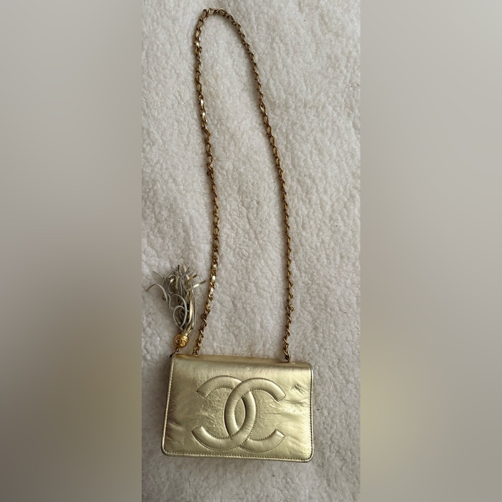 Chanel Metallic Gold Clutch - Picture 9 of 9